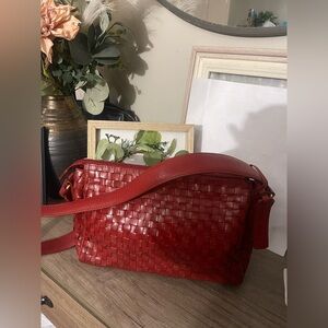 Sabrina Scala   Bag 
EUC 

 Red Woven
